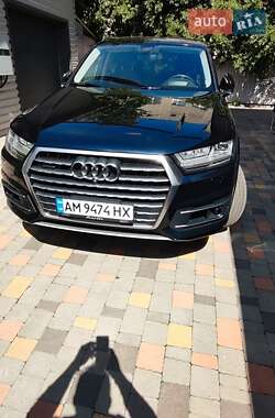 Внедорожник / Кроссовер Audi Q7 2017 в Житомире