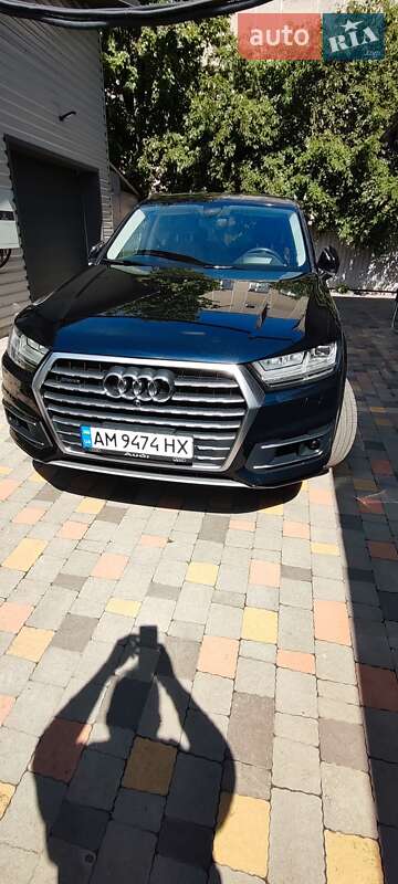 Внедорожник / Кроссовер Audi Q7 2017 в Житомире