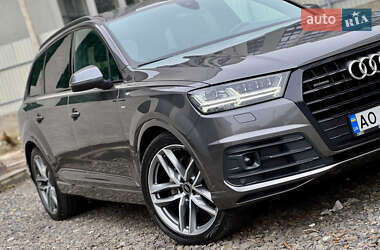 Внедорожник / Кроссовер Audi Q7 2018 в 