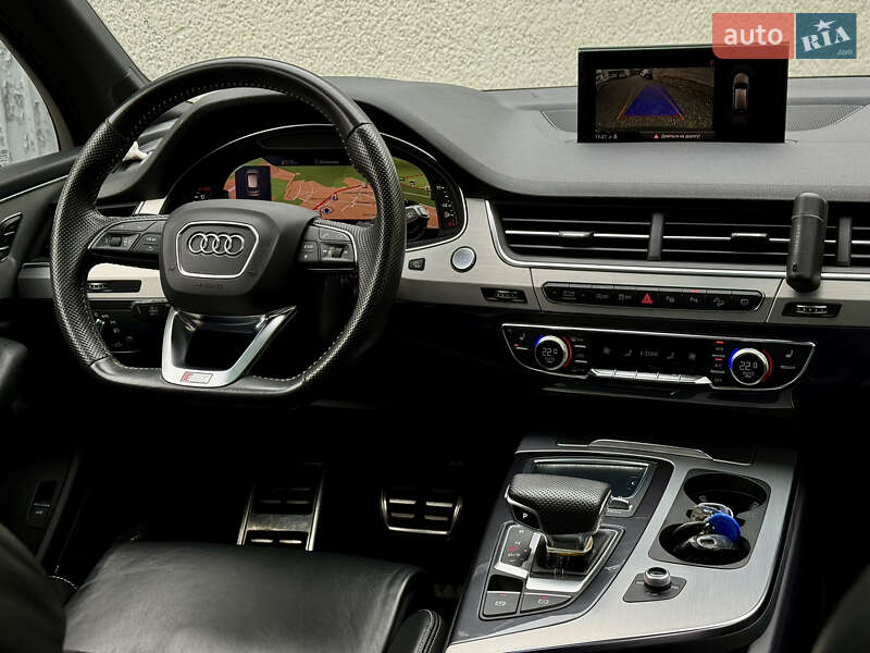 Внедорожник / Кроссовер Audi Q7 2018 в Ужгороде