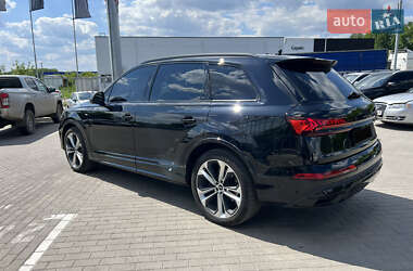Внедорожник / Кроссовер Audi Q7 2023 в 