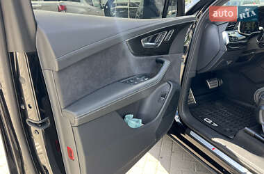 Внедорожник / Кроссовер Audi Q7 2023 в 