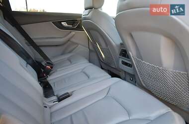 Внедорожник / Кроссовер Audi Q7 2018 в 