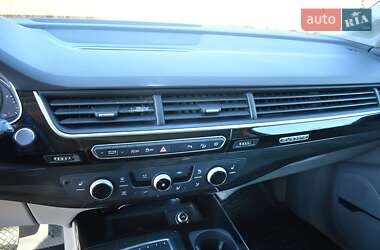 Внедорожник / Кроссовер Audi Q7 2018 в 