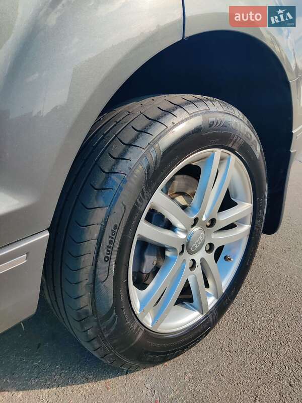 Внедорожник / Кроссовер Audi Q7 2013 в Киеве