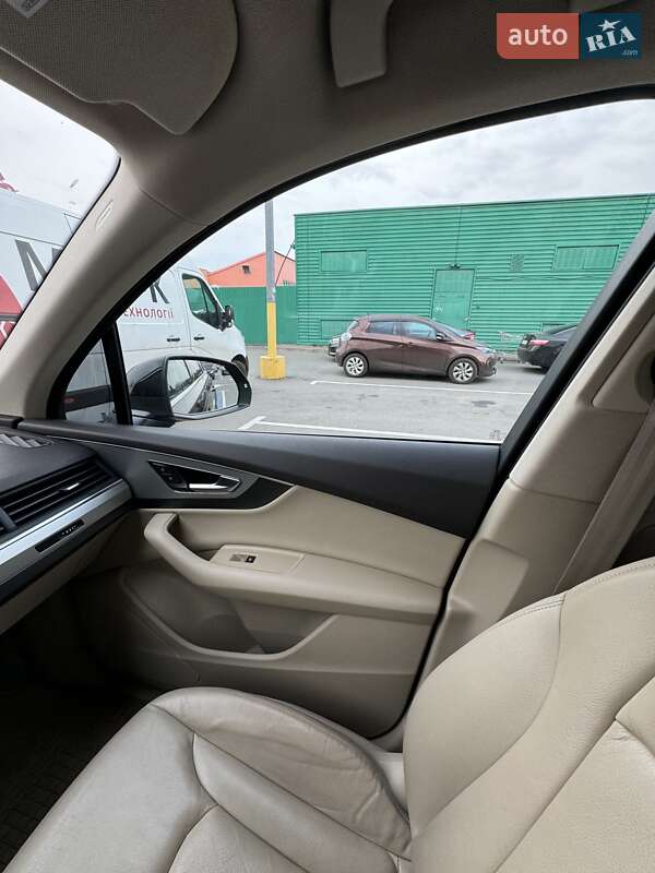 Позашляховик / Кросовер Audi Q7 2016 в Києві фото 7 Позашляховик / Кросовер Audi Q7 2016 в Києві