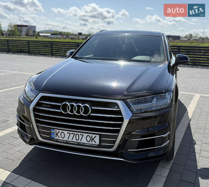 Внедорожник / Кроссовер Audi Q7 2018 в Мукачево
