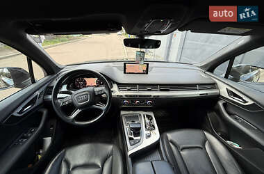 Внедорожник / Кроссовер Audi Q7 2018 в 