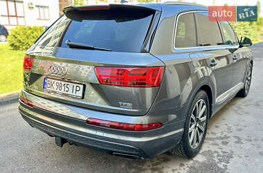 Позашляховик / Кросовер Audi Q7 2016 в 
