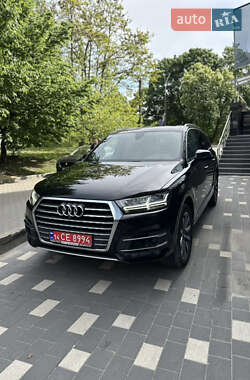 Позашляховик / Кросовер Audi Q7 2017 в Тернополі