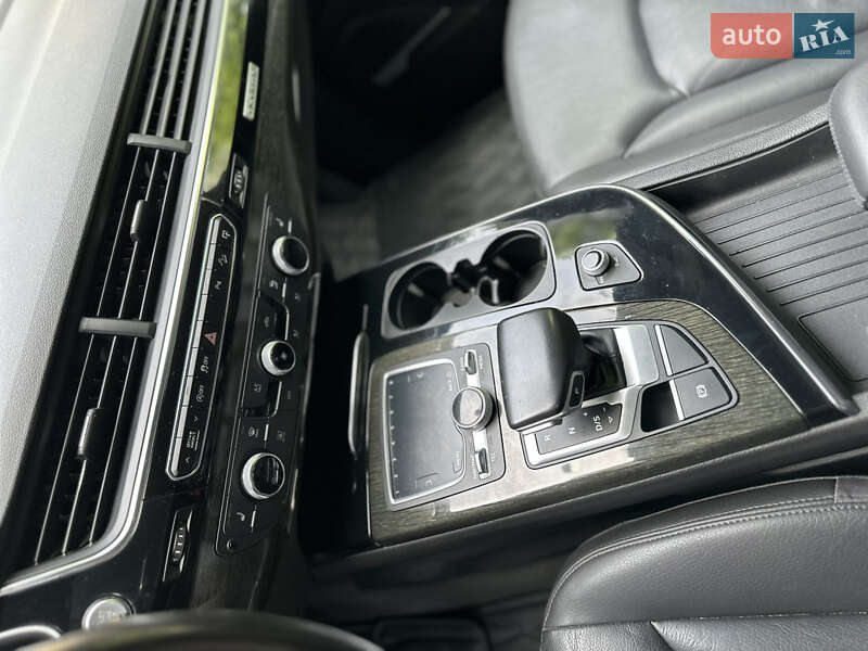 Внедорожник / Кроссовер Audi Q7 2017 в Тернополе