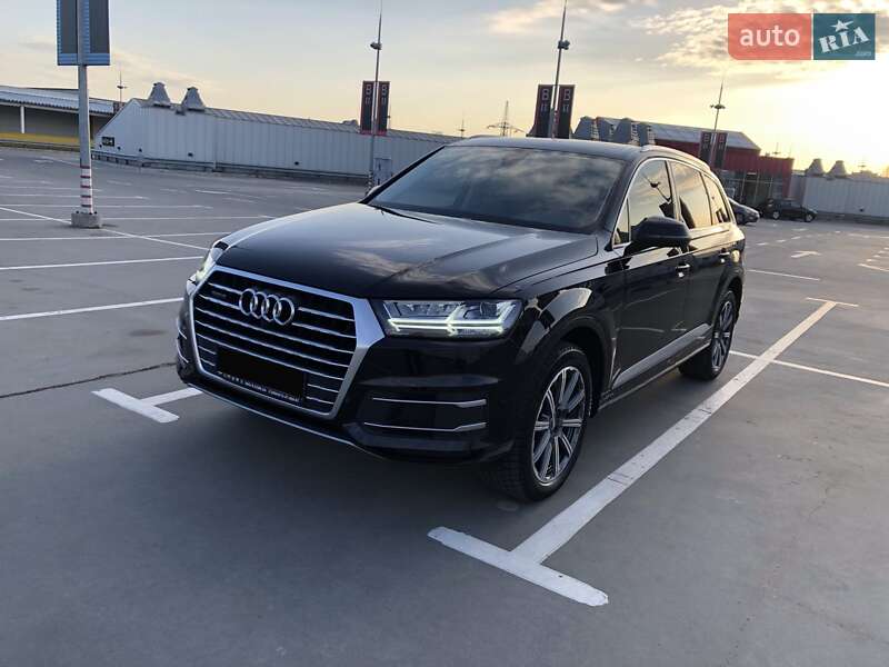 Позашляховик / Кросовер Audi Q7 2019 в Києві