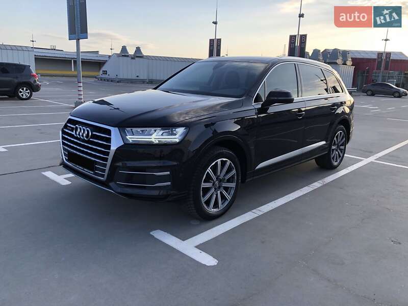 Позашляховик / Кросовер Audi Q7 2019 в Києві