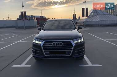 Внедорожник / Кроссовер Audi Q7 2019 в 