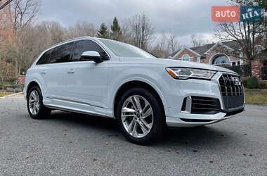 Внедорожник / Кроссовер Audi Q7 2021 в 