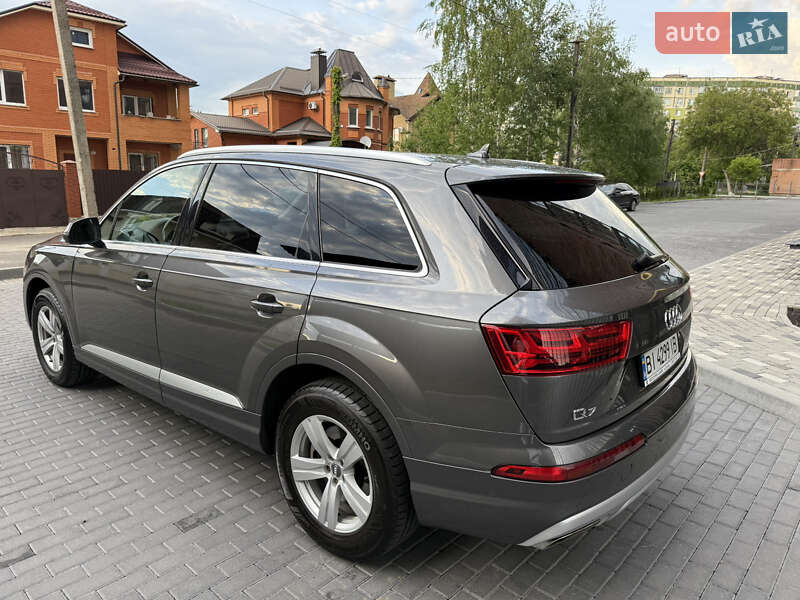 Позашляховик / Кросовер Audi Q7 2018 в Києві