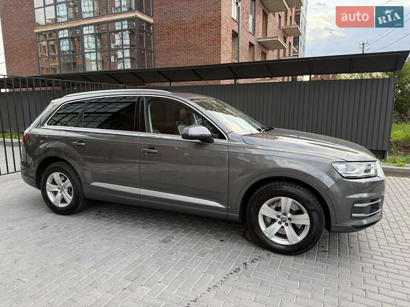 Позашляховик / Кросовер Audi Q7 2018 в Києві