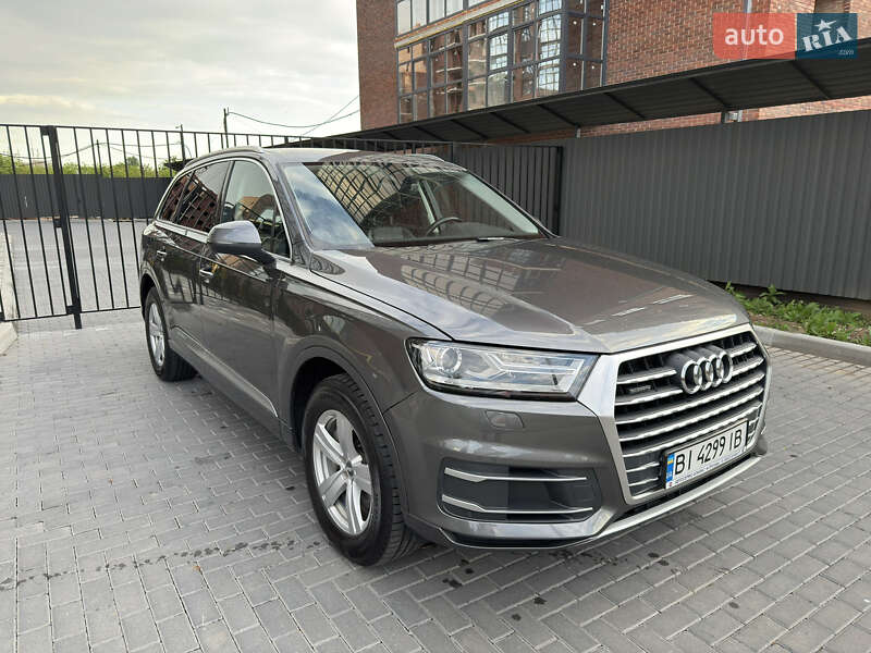 Позашляховик / Кросовер Audi Q7 2018 в Києві