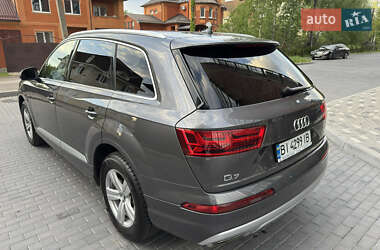Внедорожник / Кроссовер Audi Q7 2018 в 