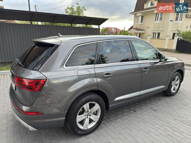 Позашляховик / Кросовер Audi Q7 2018 в Києві