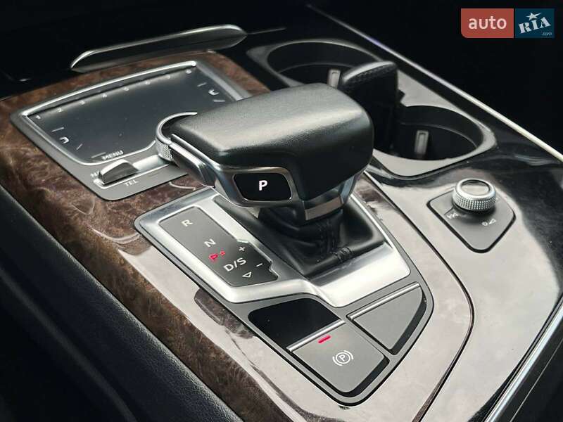 Внедорожник / Кроссовер Audi Q7 2017 в Львове
