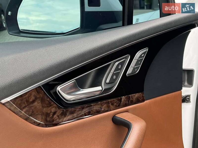 Внедорожник / Кроссовер Audi Q7 2017 в Львове