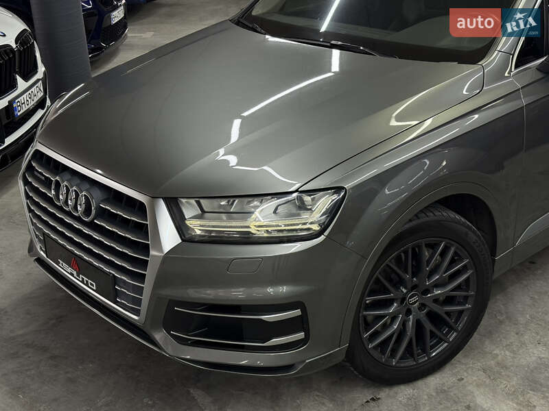 Внедорожник / Кроссовер Audi Q7 2015 в Одессе