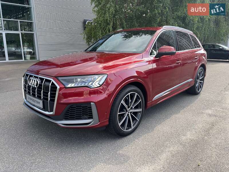 Внедорожник / Кроссовер Audi Q7 2020 в Киеве