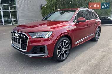 Позашляховик / Кросовер Audi Q7 2020 в 