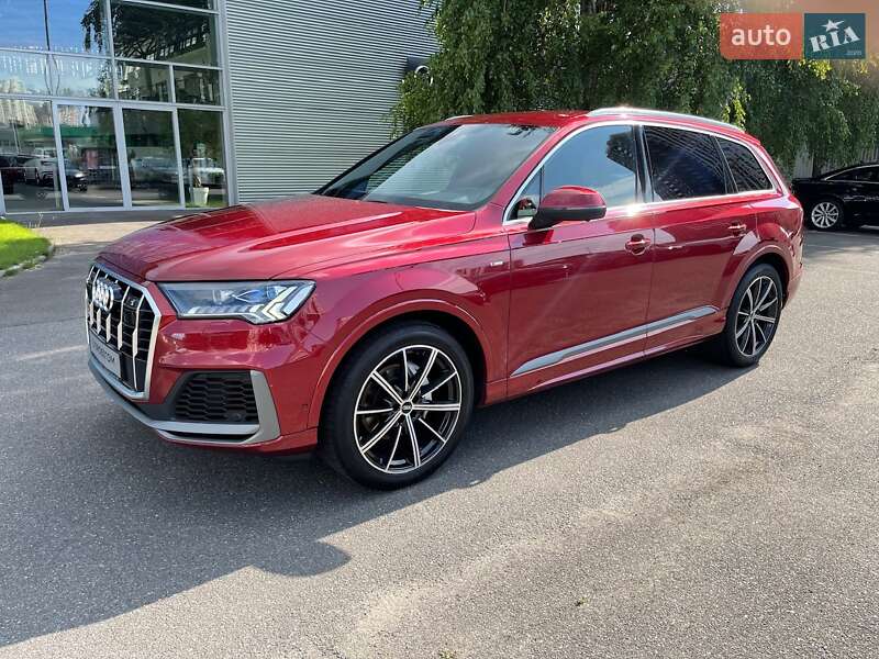 Внедорожник / Кроссовер Audi Q7 2020 в Киеве