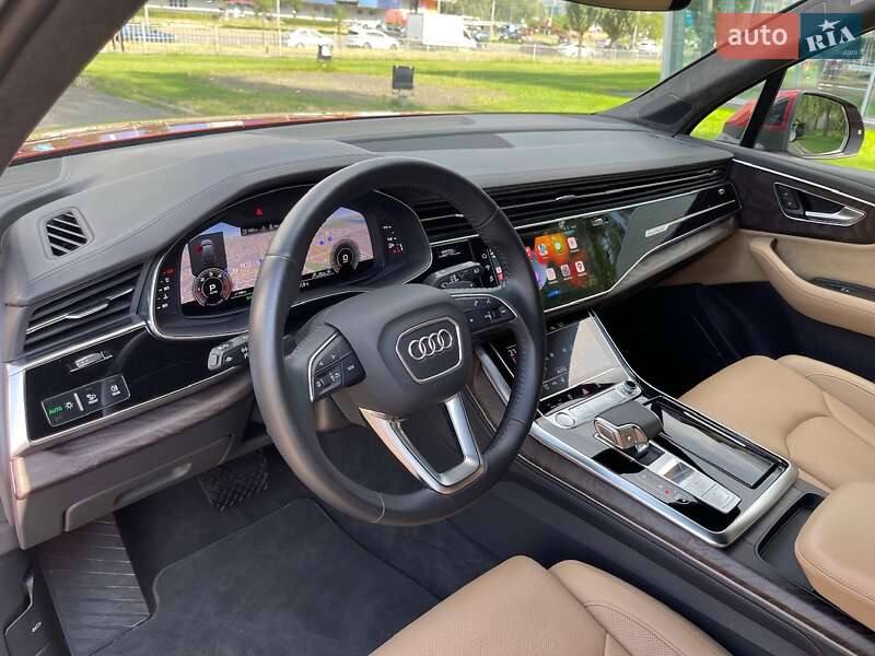 Внедорожник / Кроссовер Audi Q7 2020 в Киеве