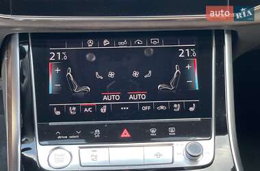 Позашляховик / Кросовер Audi Q7 2020 в 
