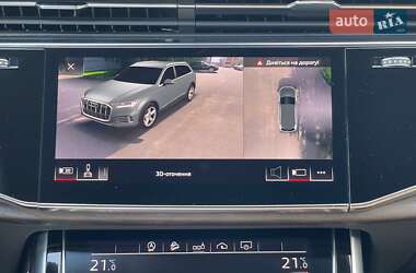 Позашляховик / Кросовер Audi Q7 2020 в 