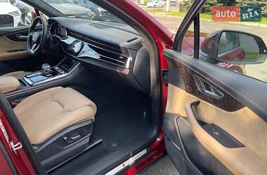 Позашляховик / Кросовер Audi Q7 2020 в 