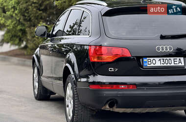 Внедорожник / Кроссовер Audi Q7 2007 в 
