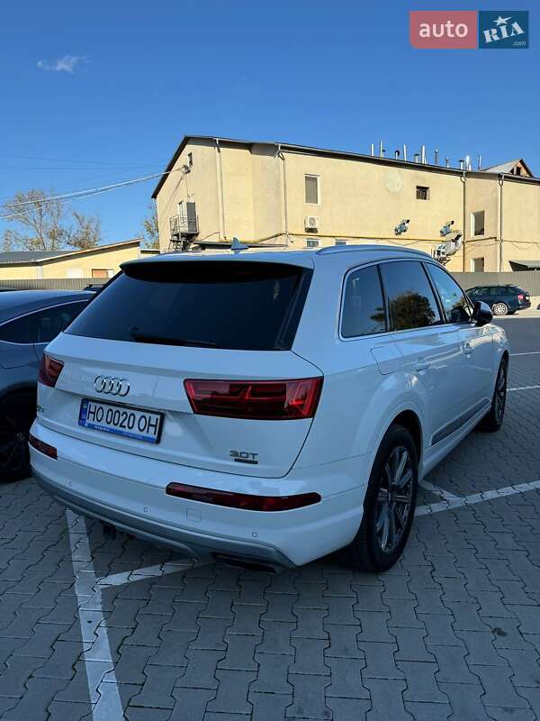 Позашляховик / Кросовер Audi Q7 2017 в Тернополі