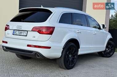 Внедорожник / Кроссовер Audi Q7 2012 в 