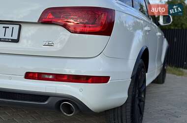 Внедорожник / Кроссовер Audi Q7 2012 в 