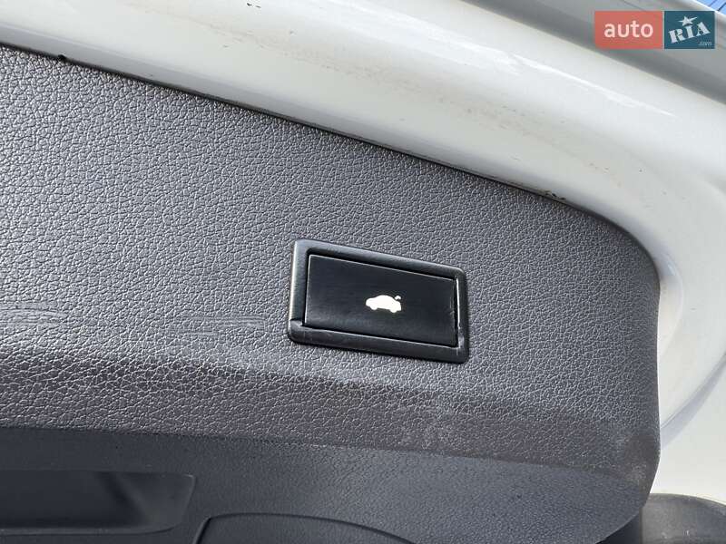 Внедорожник / Кроссовер Audi Q7 2012 в Стрые