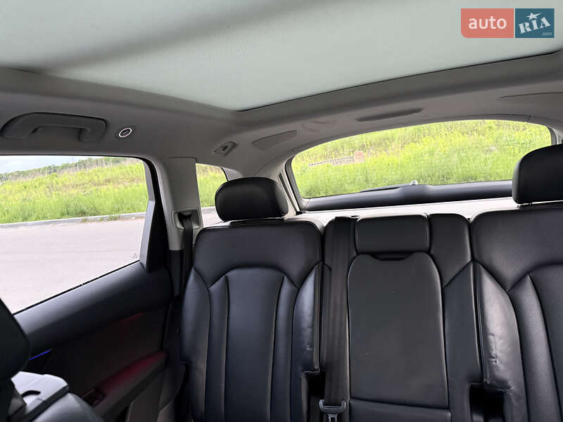 Позашляховик / Кросовер Audi Q7 2016 в Вінниці