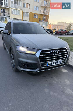 Позашляховик / Кросовер Audi Q7 2016 в 