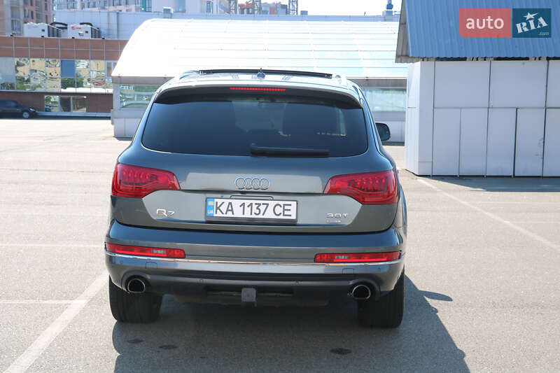 Внедорожник / Кроссовер Audi Q7 2014 в Киеве
