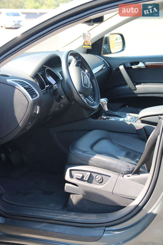 Внедорожник / Кроссовер Audi Q7 2014 в Киеве