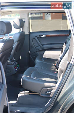 Позашляховик / Кросовер Audi Q7 2014 в 