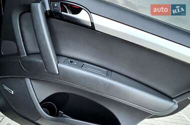 Внедорожник / Кроссовер Audi Q7 2010 в 