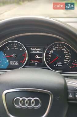Позашляховик / Кросовер Audi Q7 2011 в 