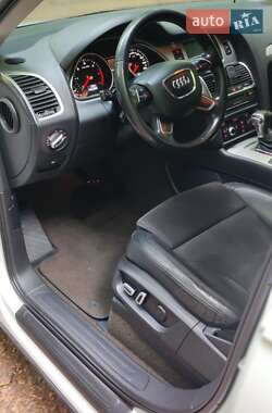 Позашляховик / Кросовер Audi Q7 2011 в 