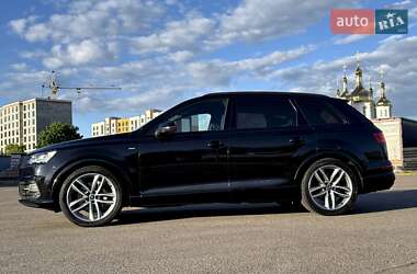 Внедорожник / Кроссовер Audi Q7 2019 в 