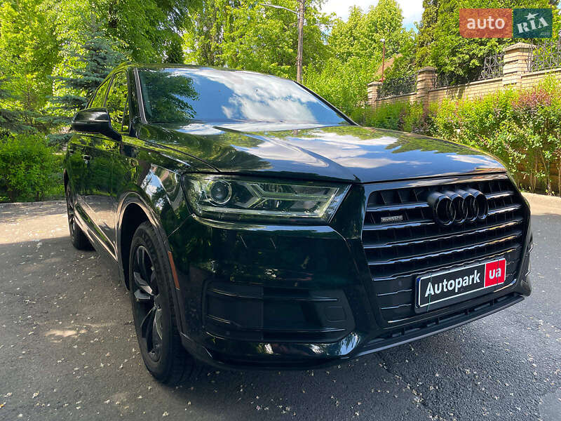 Позашляховик / Кросовер Audi Q7 2017 в Києві