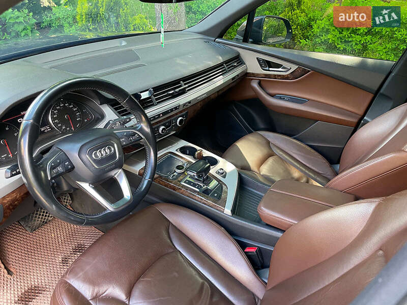 Позашляховик / Кросовер Audi Q7 2017 в Києві
